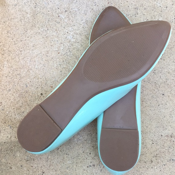 Never worn Ibiza Mint Steve Madden flats - Picture 4 of 8